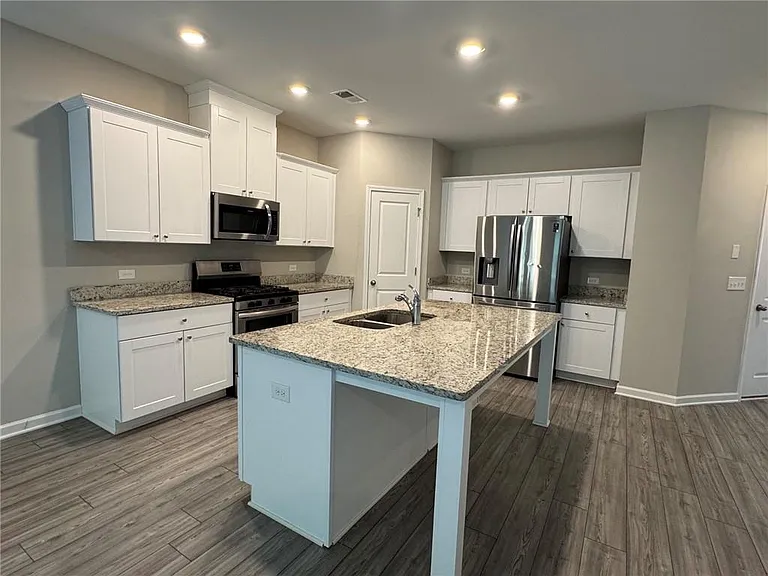 6012 Harbor Landing Dr — Photo 3