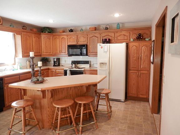 3rd image of 4330 S Stonecrest Cir