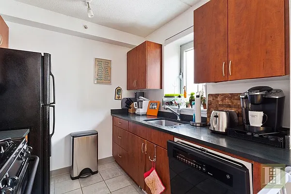 Rented by Halstead Real Estate | media 7