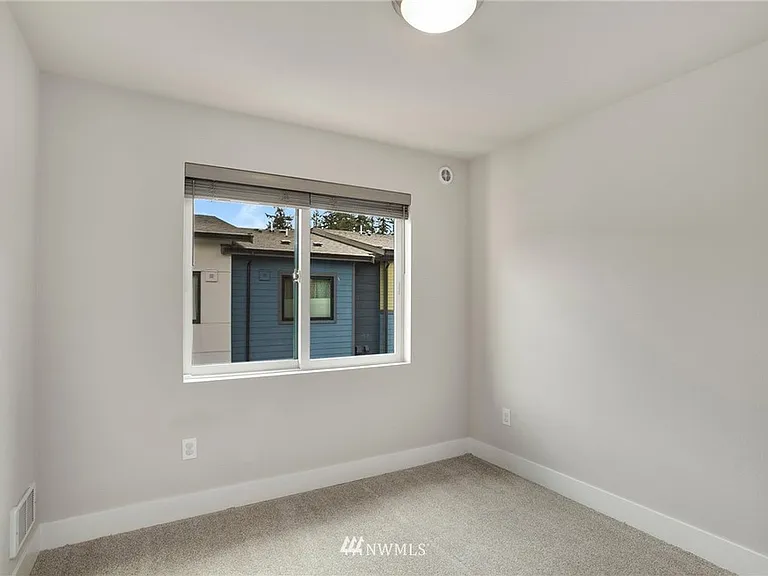 520 Fremont Walk SE — Photo 19