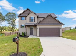 121 Sherwood Rd, Easley, SC 29640