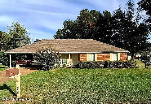 1st image of 106 Travis Dr