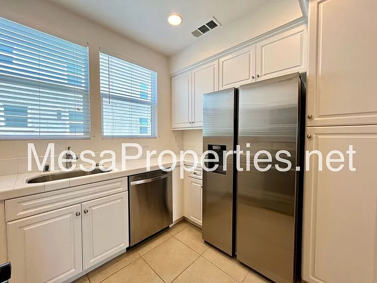 4968 Arrow Hwy #F — Photo 7