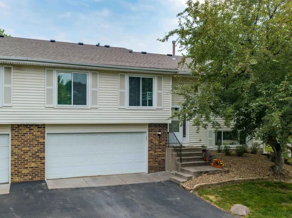 1303 W 140th St, Burnsville, MN 55337
