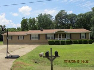 215 Brookwood Dr, Gray, GA 31032