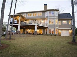 820 Island Point Ln, Chapin, SC 29036
