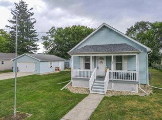 202 N Cedar St, Gardner, IL 60424
