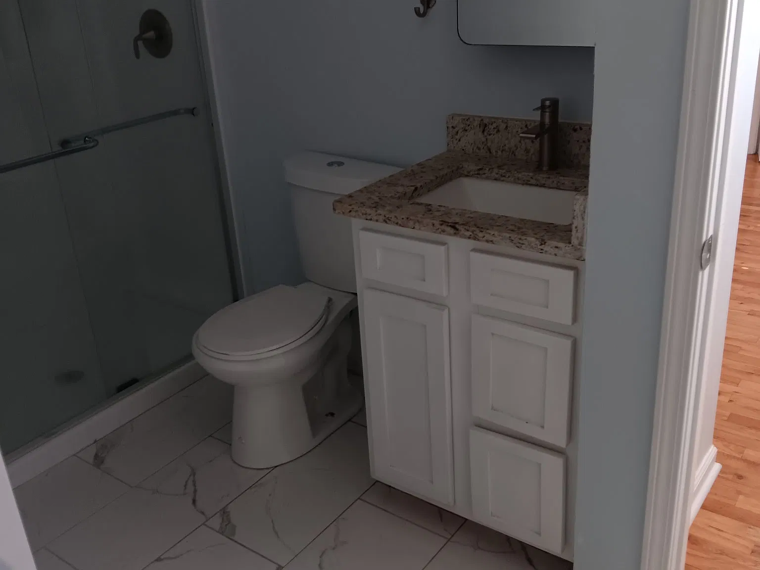 3 bed, $1,800 — Photo 2