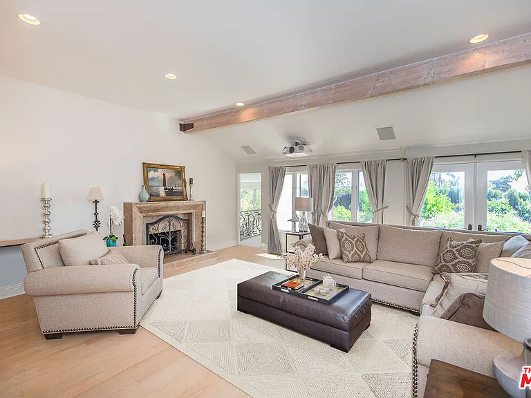 1601 Alisa Ln — Photo 31