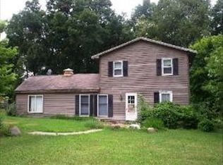 39402 N Hickory St, Fox Lake, IL 60020