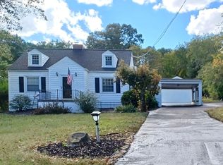 2225 Eastview Dr SW, Roanoke, VA 24018