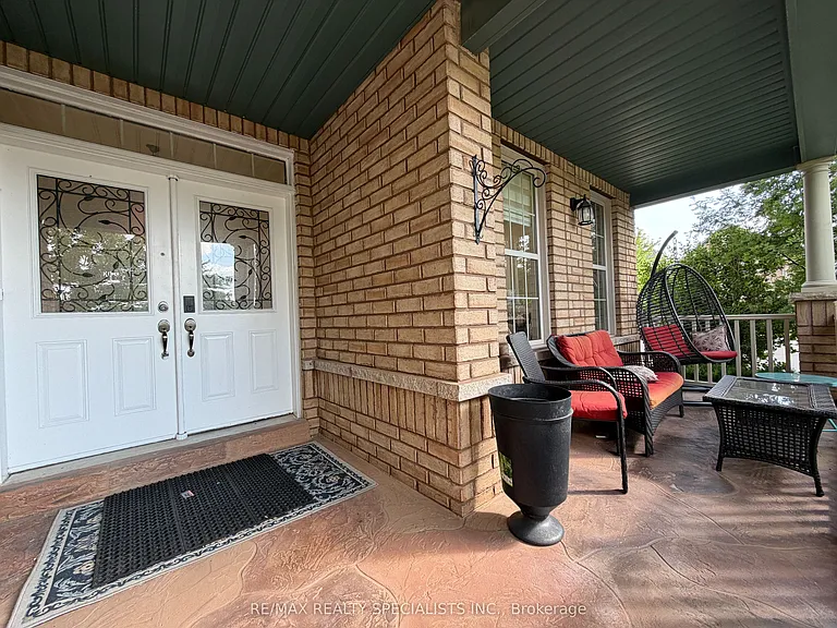 214 McCready Dr — Photo 6