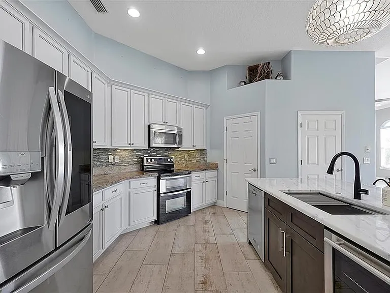 231 Lakay Pl — Photo 8