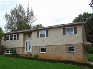 72 Gregory Ln, La Fayette, GA 30728