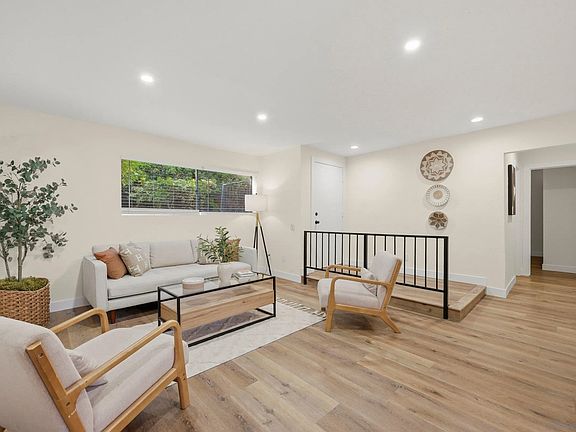 3rd image of 7954 Mission Center Ct Unit B