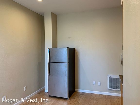 4th image of 1010 Grant Ave APT 31
