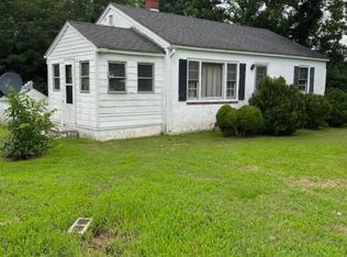 4856 Coles Point Rd, Hague, VA 22469