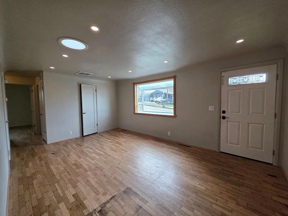 2275 Arthur Ct