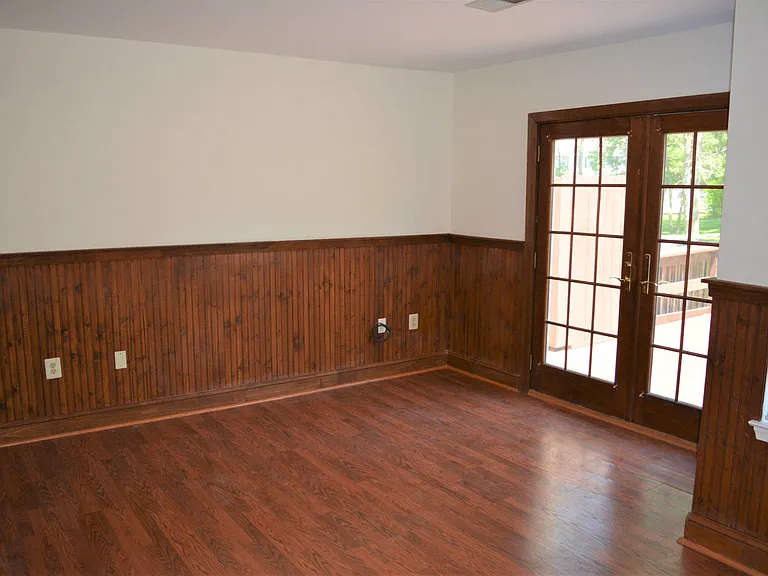 361 Kent Ln — Photo 14