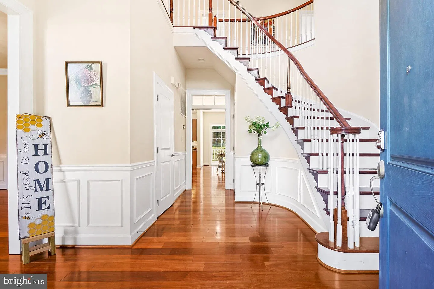 6 bed, 6.5 bath, 7022 sqft, $7,950 — Photo 3
