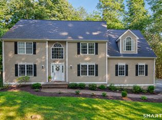 29 Narragansett Trail, Newtown, CT 06482