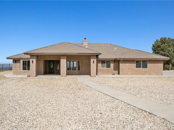 9050 Ponderosa Rd, Pinon Hills, CA 92372