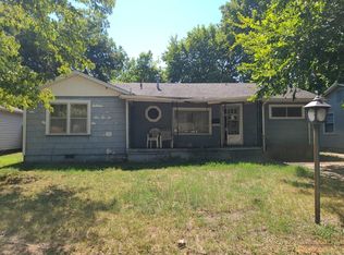 1029 E 7th Pl, Ada, OK 74820