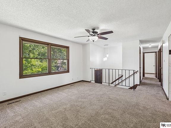 2nd image of 4835 Hillside St