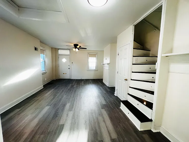 4467 Fleming St — Photo 28