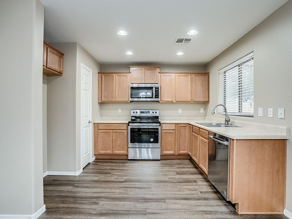 1st image of 4708 W Lemon Ave