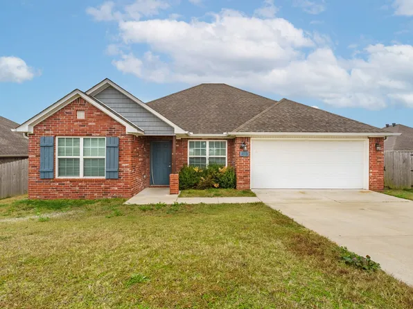 2113 Ridge St, Gentry, AR 72734