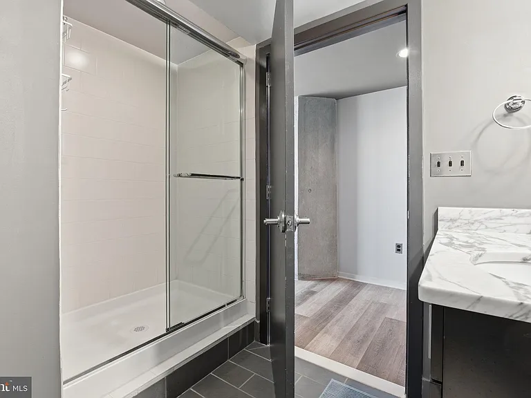 1200 Steuart St #1119 — Photo 24