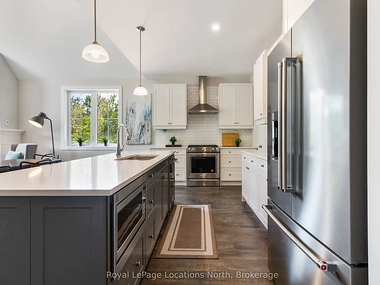 158 Courtland St — Photo 4
