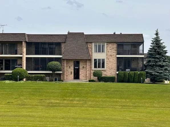 15704 Foxbend Ct APT 2S, Orland Park, IL 60462