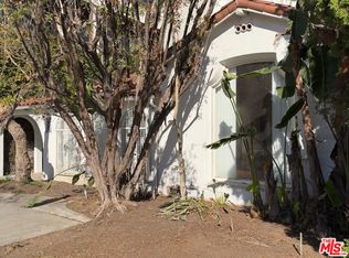 202 S Le Doux Rd, Beverly Hills, CA 90211