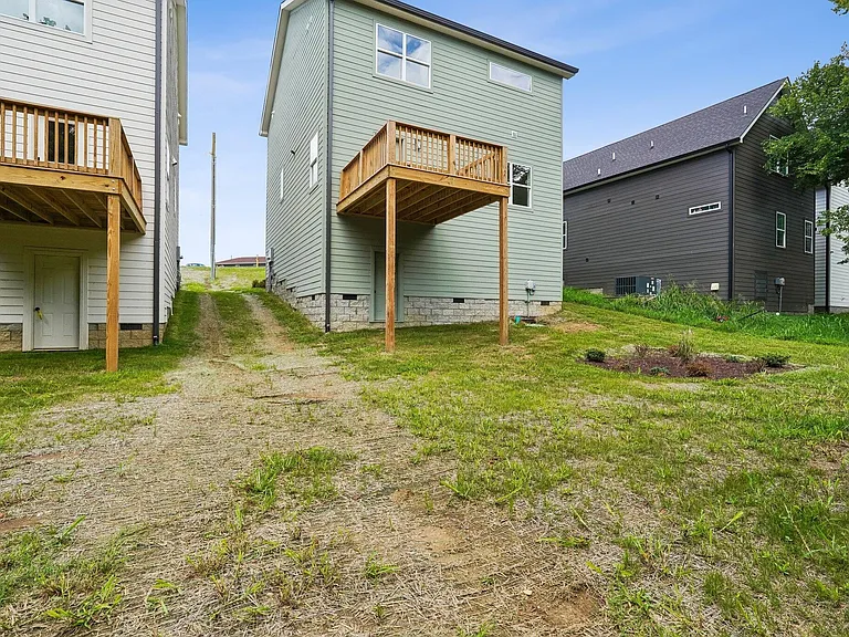 1809 Golf Club Rd — Photo 25