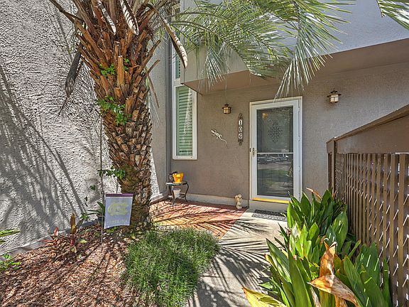 3rd image of 106 Ventura Pl