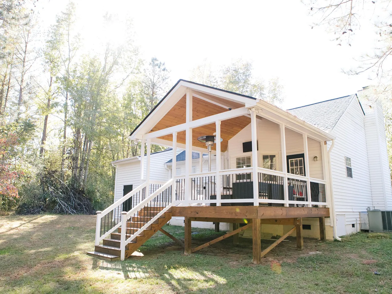 3 bed, 1240 sqft, $1,900 — Photo 4