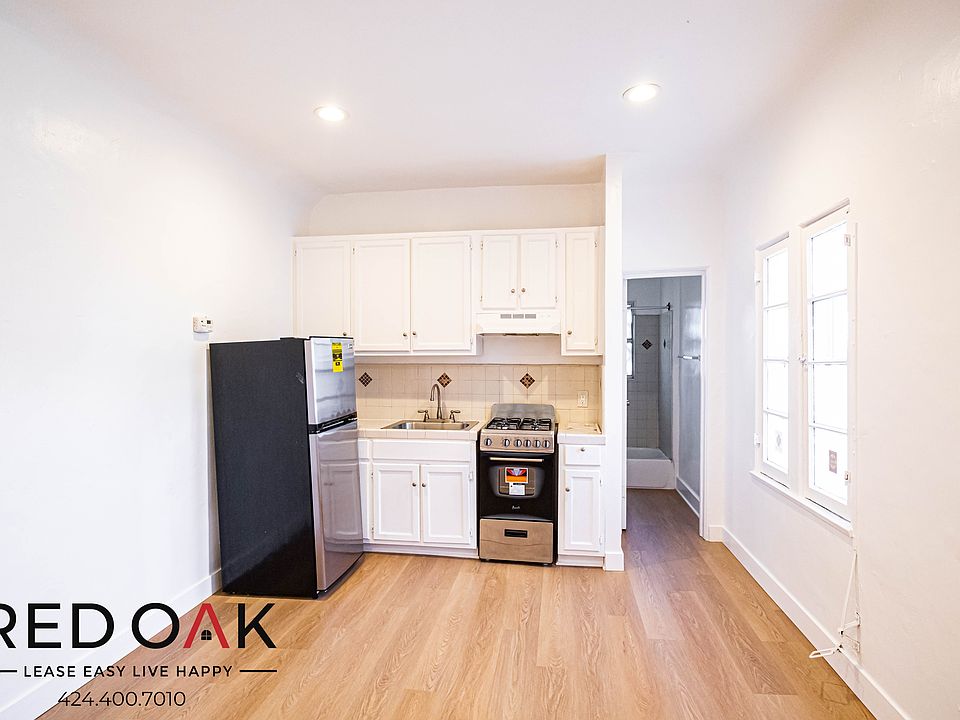 1st image of 706 N St Andrews Pl APT 106