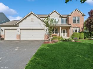735 Porter Cir, Lindenhurst, IL 60046