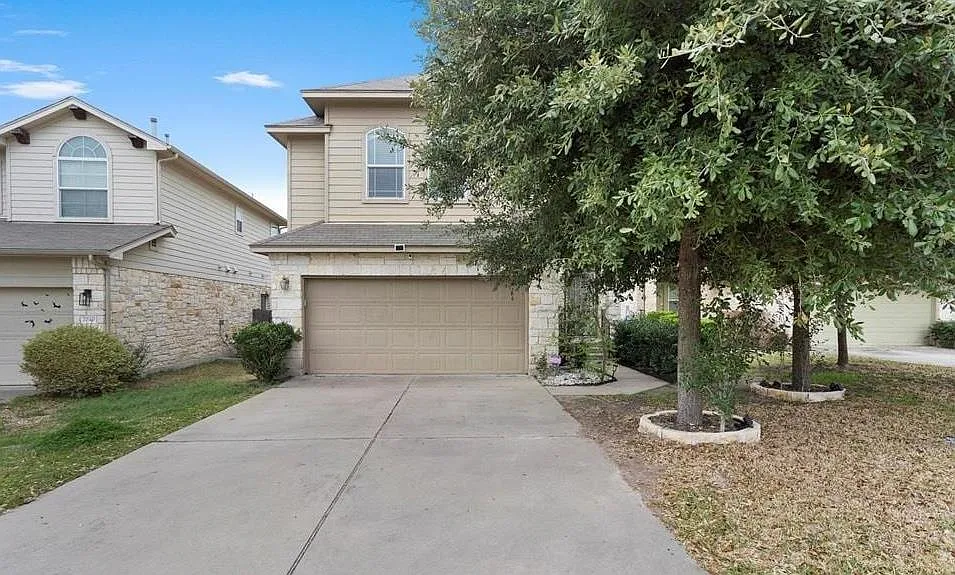 3 bed, 2.5 bath, 1590 sqft, $2,200 — Photo 1
