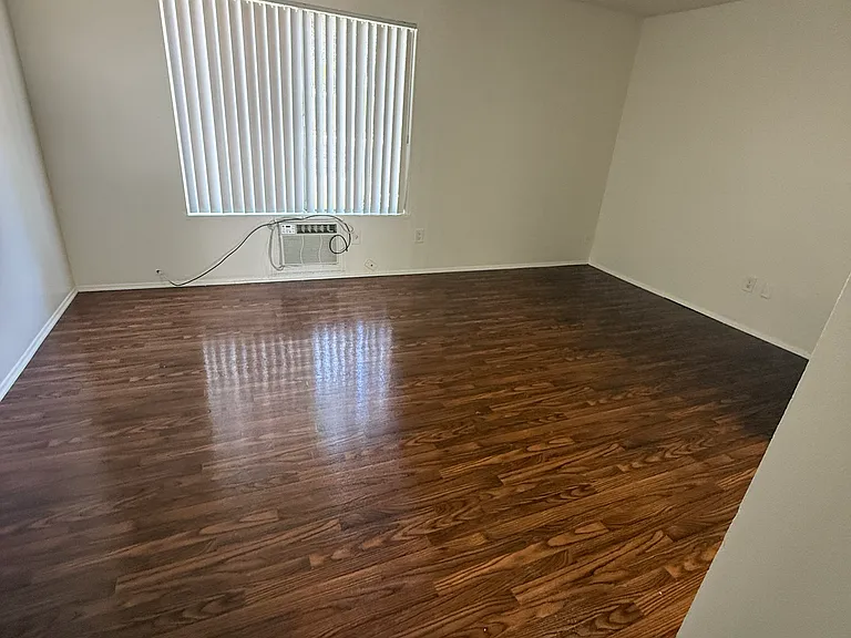 901 Palmbrook Dr #8 — Photo 2