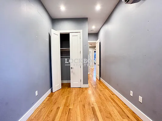 Rented by Lockbox Realty | media 16