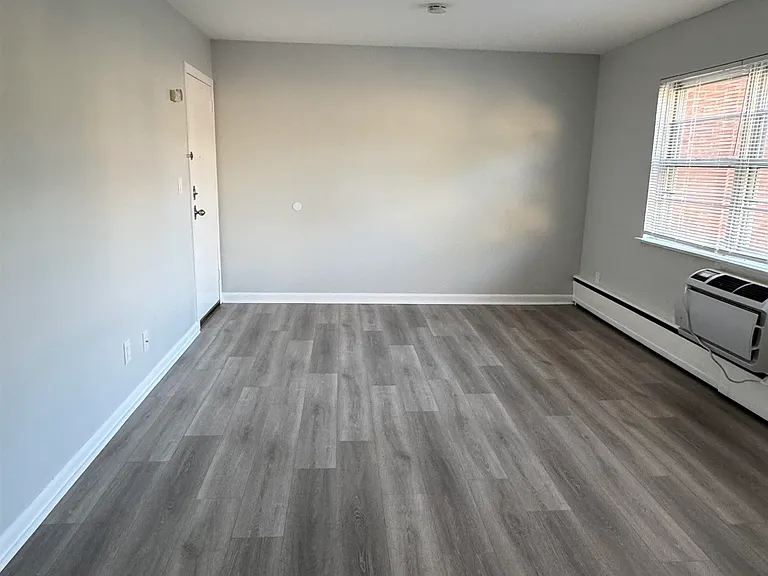 325 Essex St #K — Photo 3