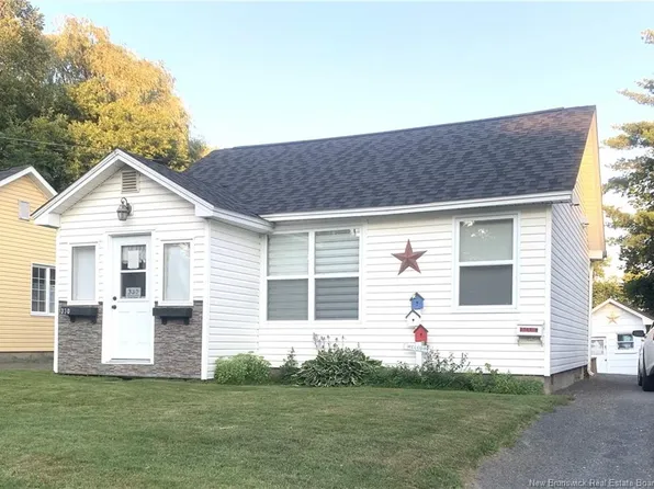330 Clark St, Fredericton, NB E3A 2X2
