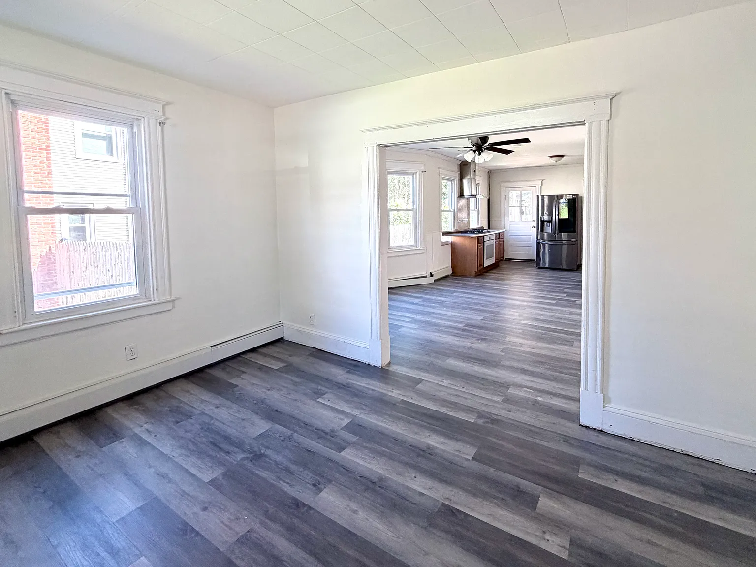4 bed, $2,500 — Photo 1