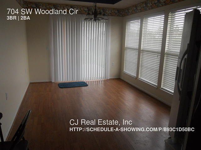 2nd image of 704 SW Woodland Cir