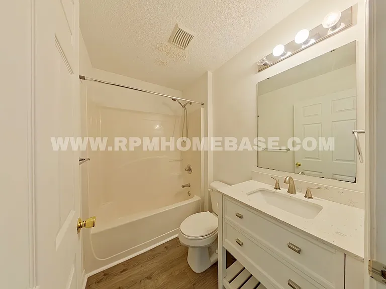 1326 Jeffrine Dr — Photo 11