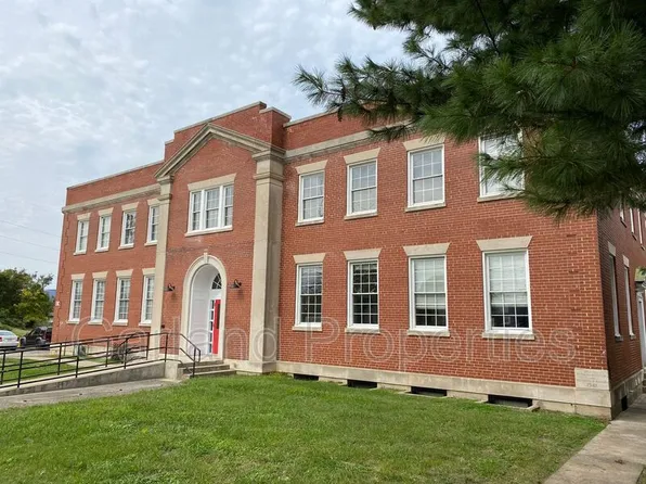 821 Salem Ave SW, Roanoke, VA