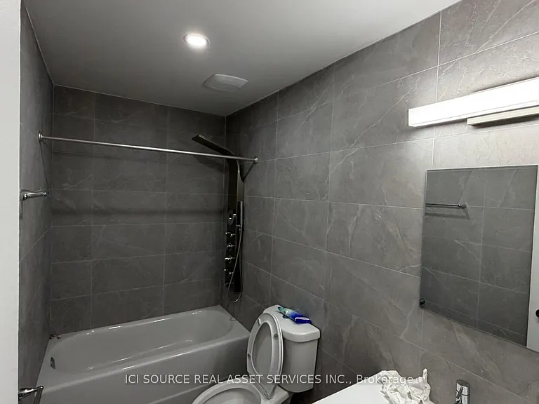 2 Queen St S #6 — Photo 6
